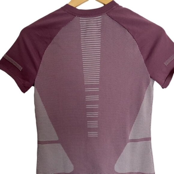 NWT Under Armour Intelliknit 1/4 Zip Short Sleeve Top Small - Picture 7 of 8